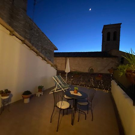 App. Con Terrazza Panoramica In Centro-Montefalco Zewnętrze zdjęcie